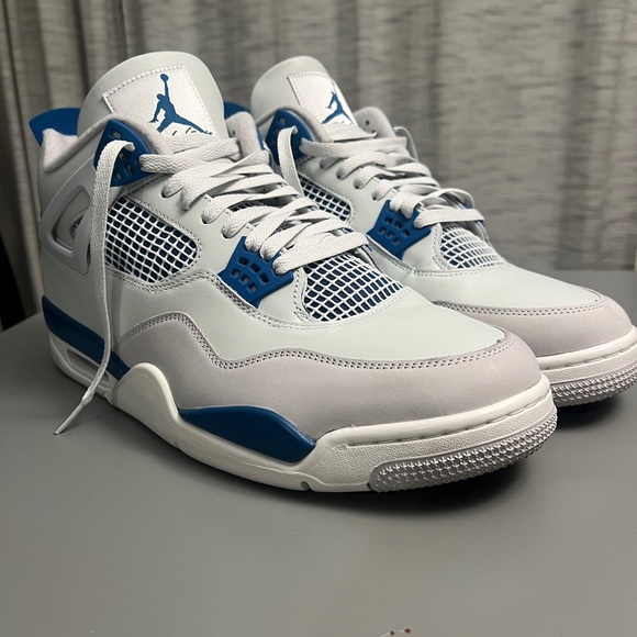 Jordan 4 Military Blue - Picture 1 of 8